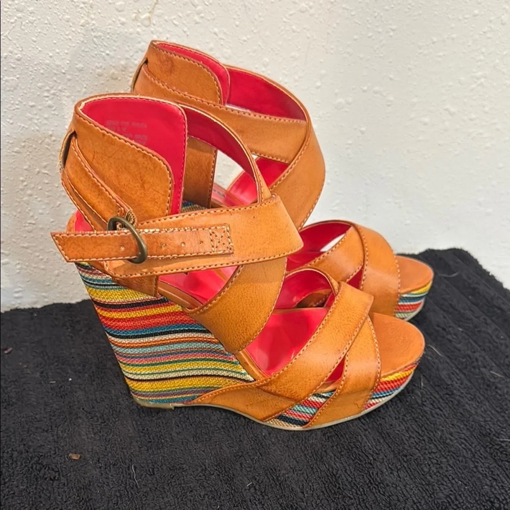 Unlisted Orange Wedges with Satin Knot Design